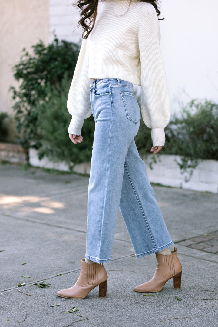 Molly Cropped Wide Leg Jeans